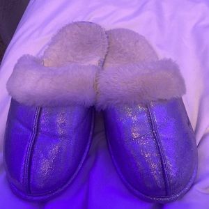 victoria secret/pink slippers